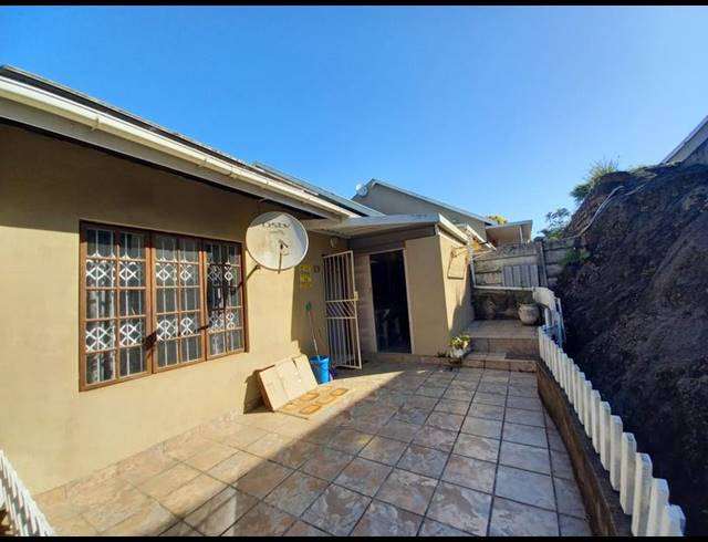 2 BEDROOM SIMPLEX FOR SALE IN MALVERN